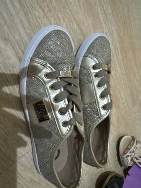Womens Metallic Gold Glitter Low Top Lace Up Sneakers GGBacker3 Size 5 1/2 M